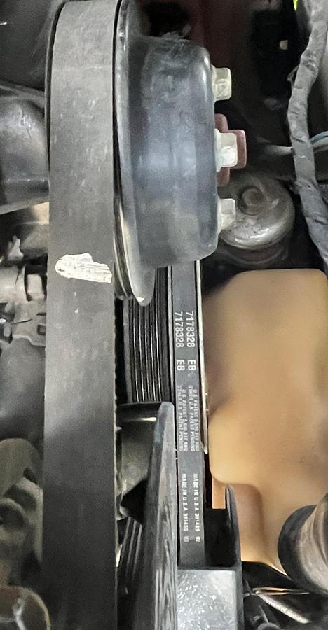 Used 2015 BOBCAT s570