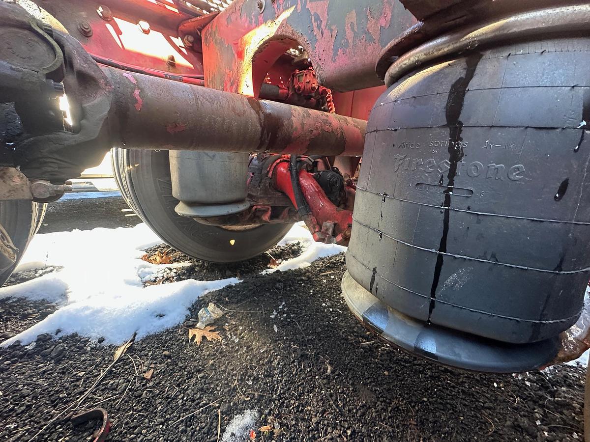 Used 1997 PETERBILT 389