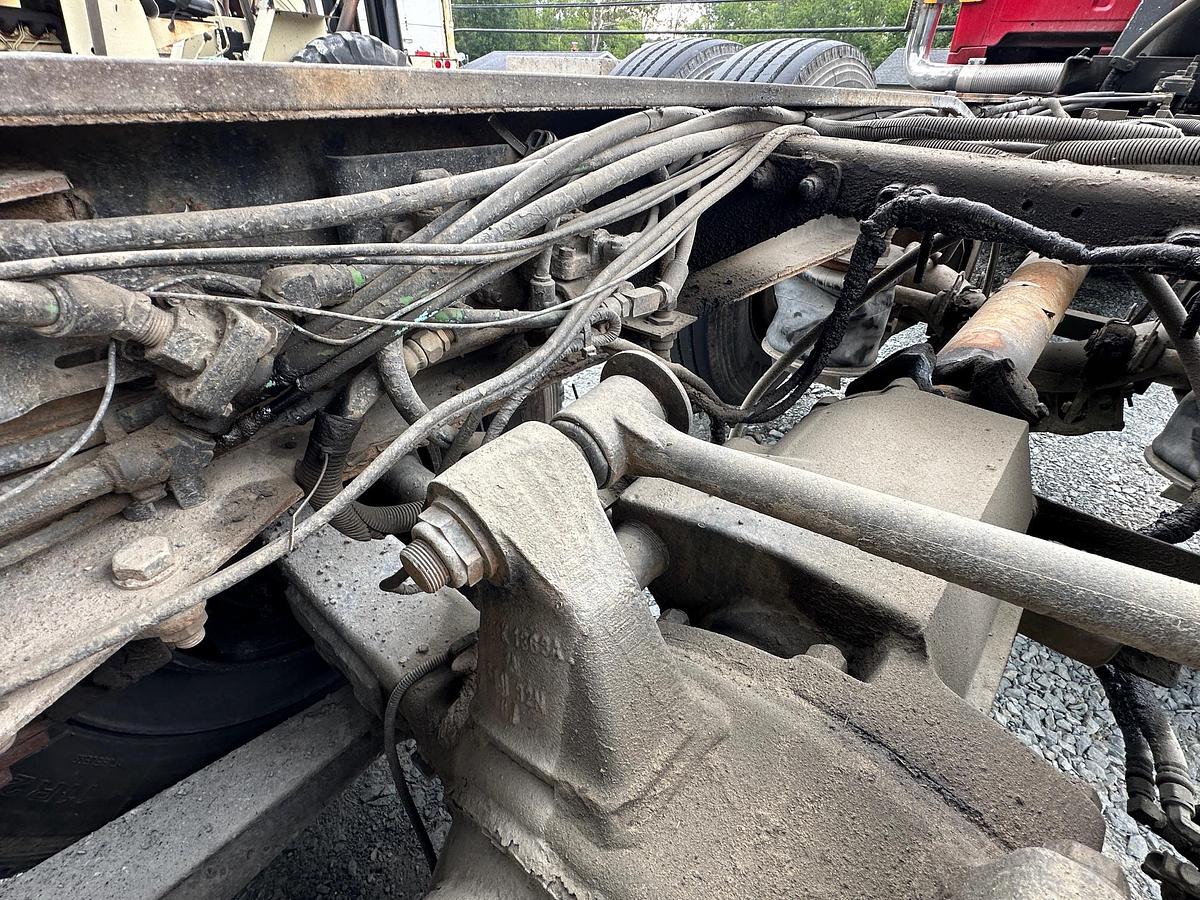 Used 1998 FORD 9500