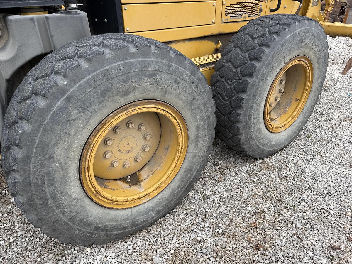 Used 2008 CATERPILLAR 140M VHP