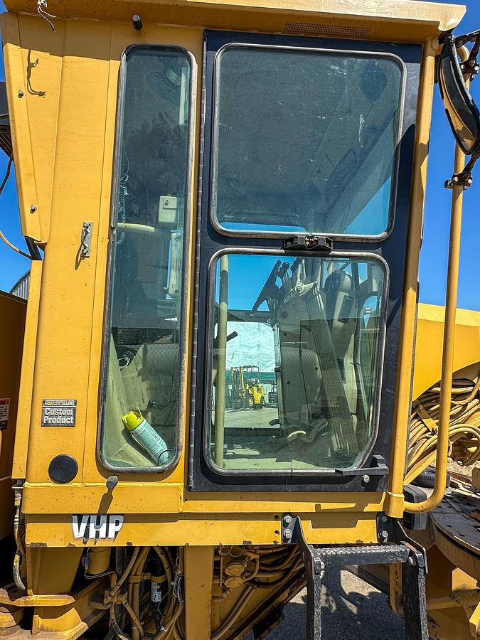Used 2000 CATERPILLAR 143H