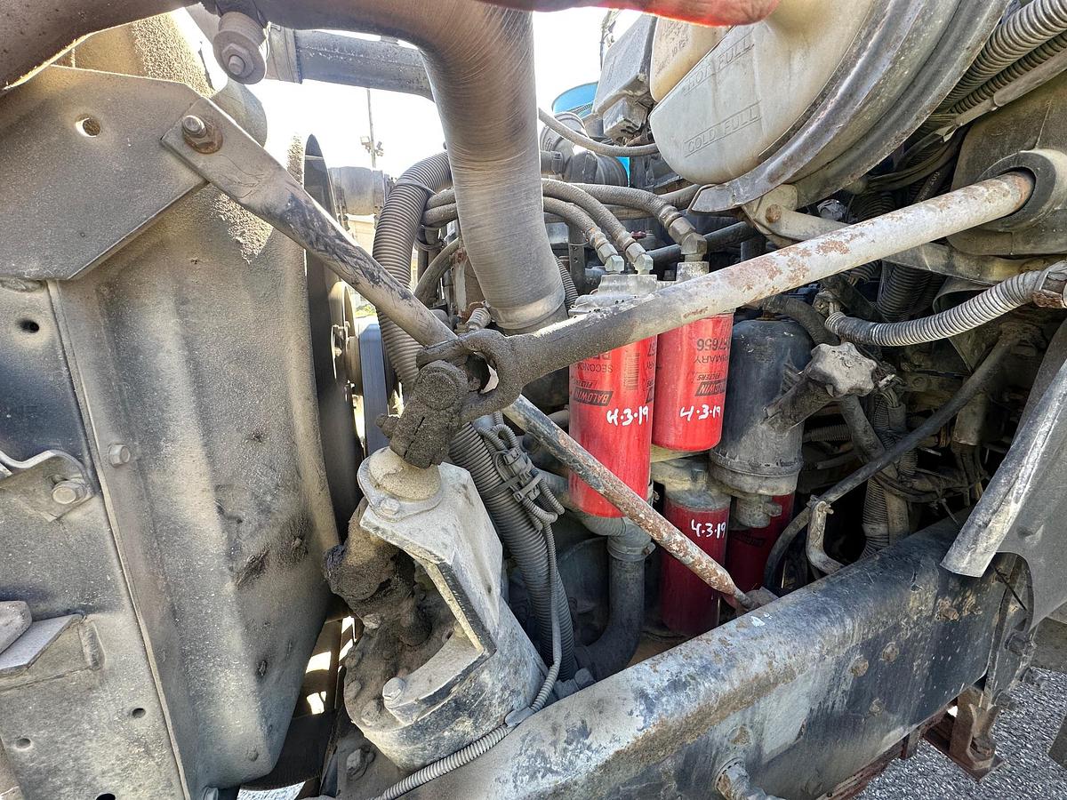 Used 2003 MACK DM690S