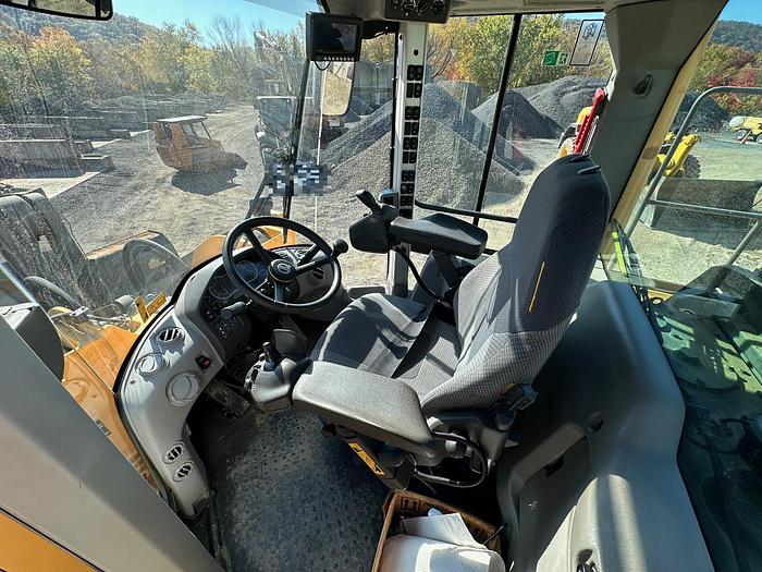 Used 2015 VOLVO L150H