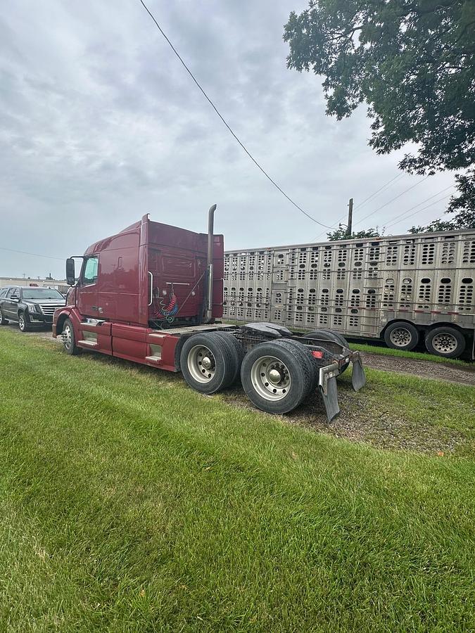 Used 2011 VOLVO VNL 64T630