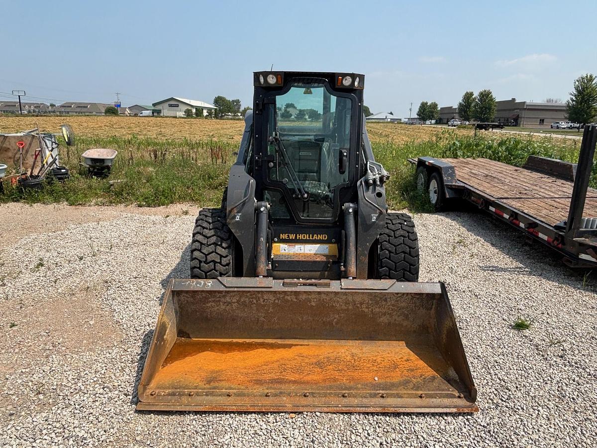 Used 2018 NEW HOLLAND L228