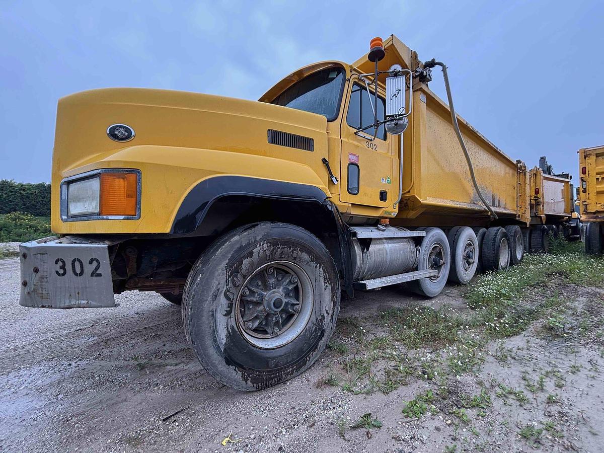 Used 1995 MACK CL713