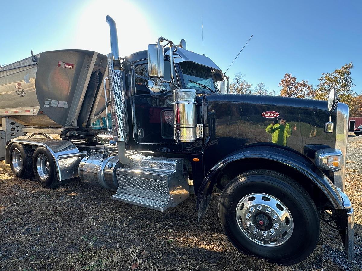 Used 2016 PETERBILT 367