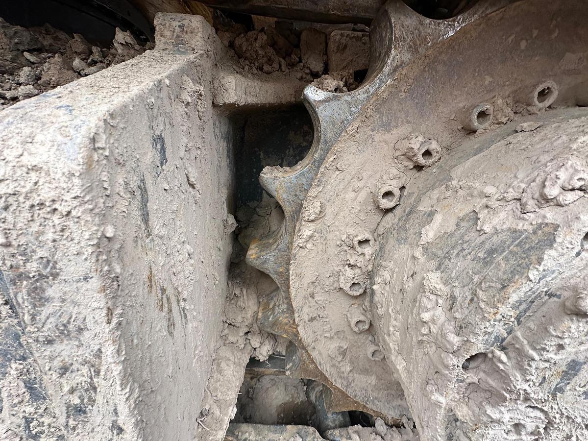 Used 2001 DEERE 160C LC