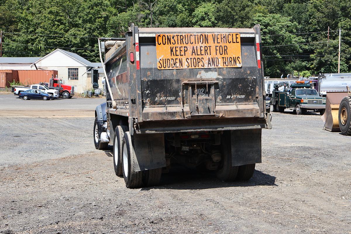 Used 2009 MACK Granite GU713