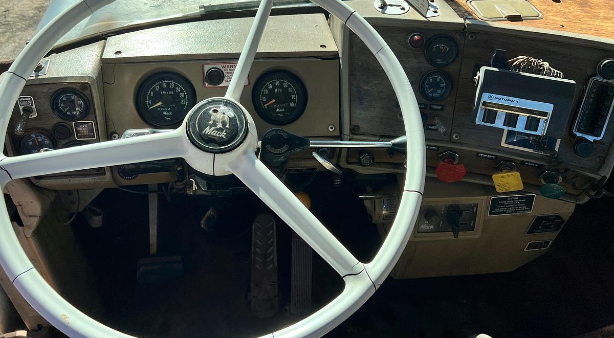 Used 1974 MACK RS767 LST