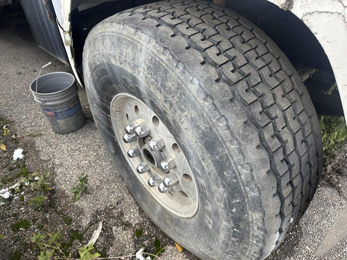 Used 1982 FORD L9000