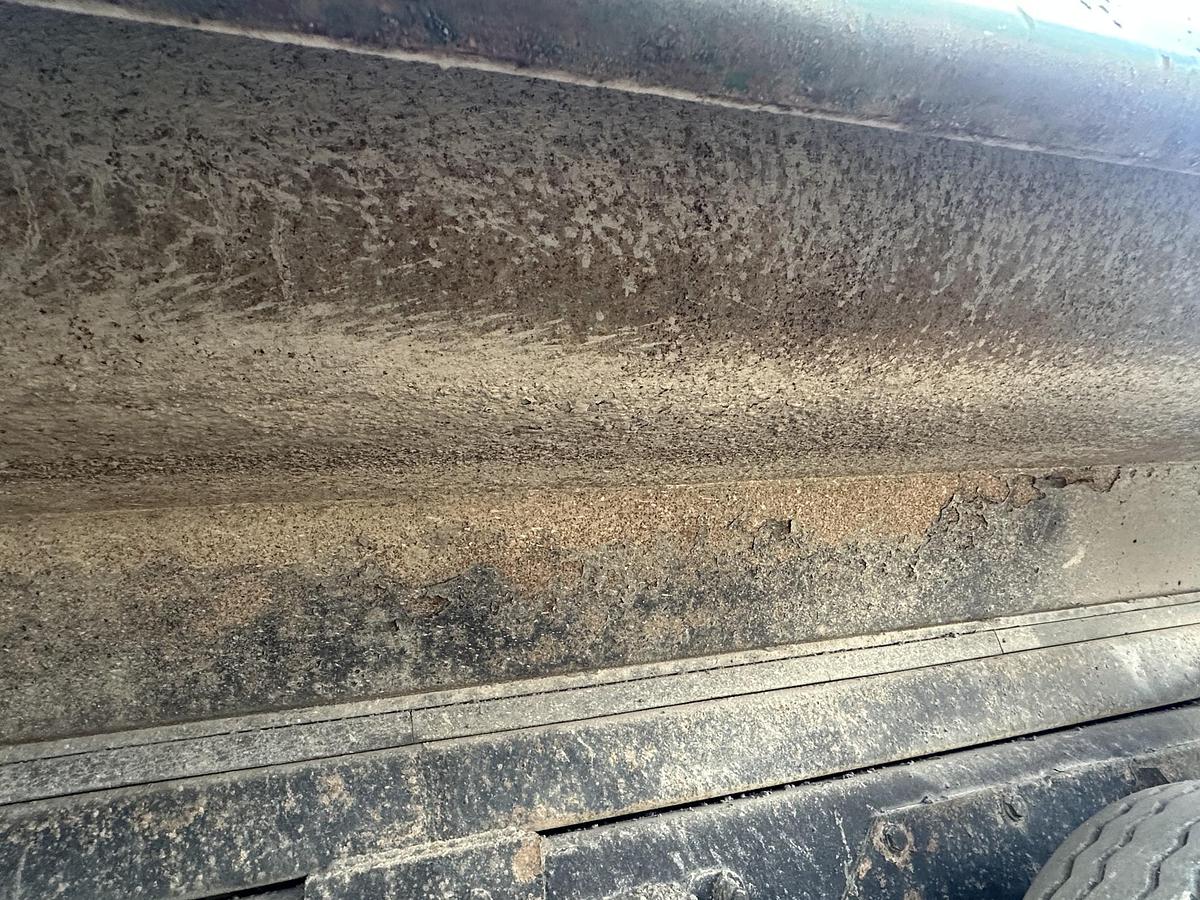 Used 2004 KENWORTH T300