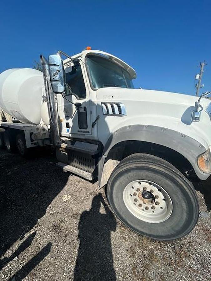 Used 2016 MACK GU713