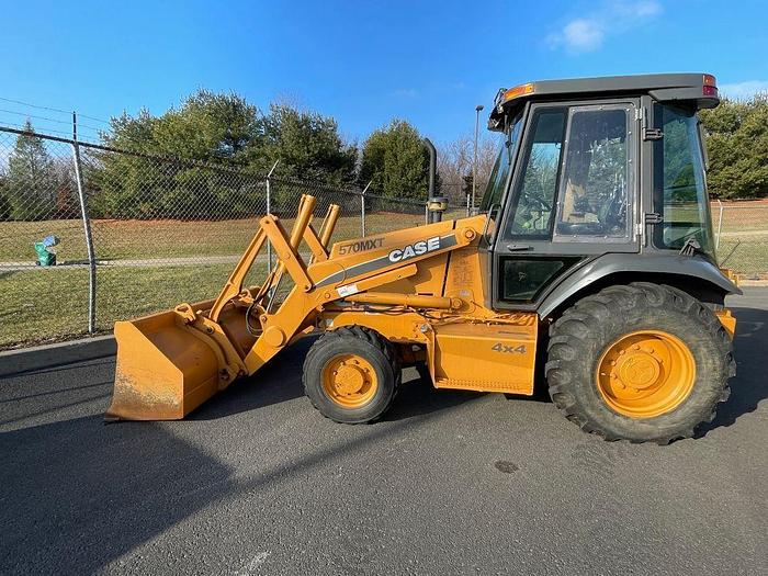 Used 2003 CASE 570M XT