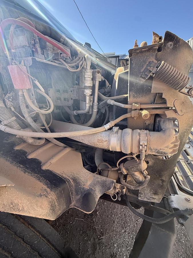 Used 2004 CHEVROLET C8500