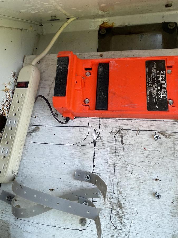 Used 2013 INTERNATIONAL 4300 Utility Bucket