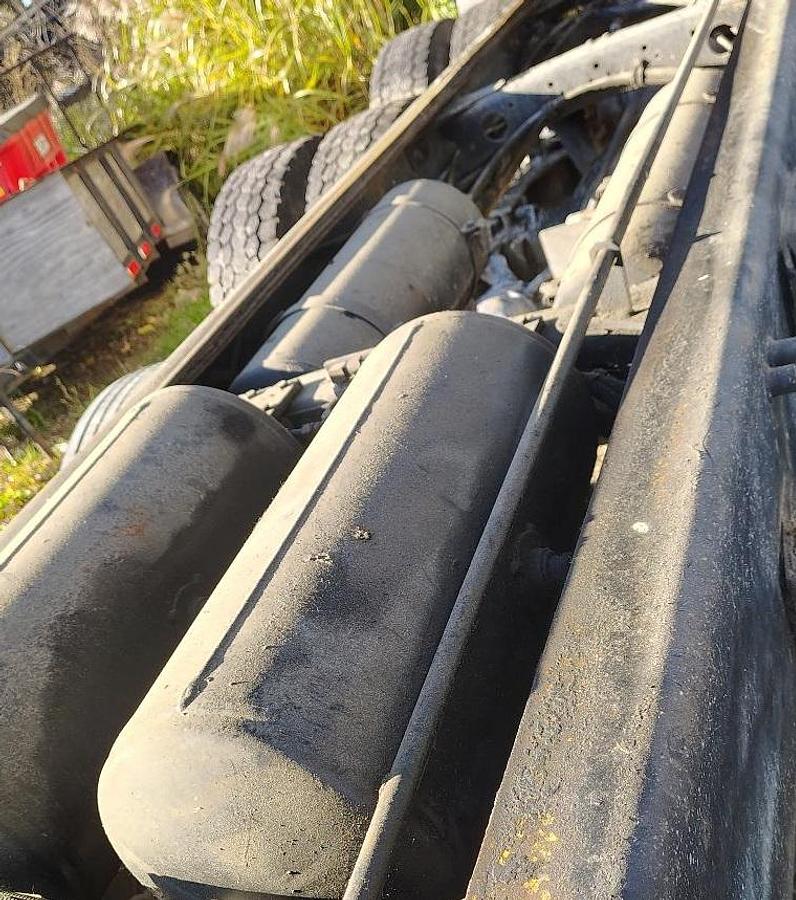 Used 1999 FREIGHTLINER 5-Axle