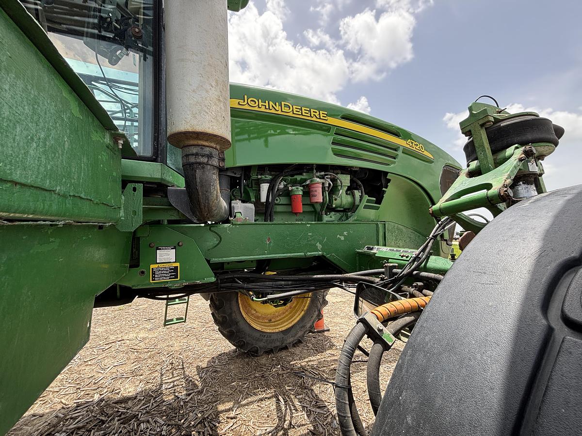 Used 2007 JOHN DEERE 4720