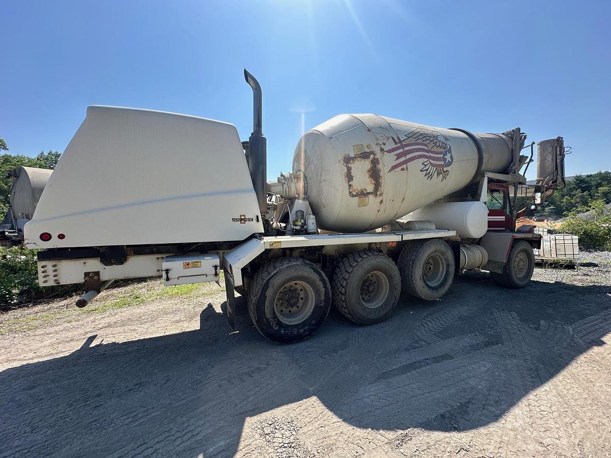 Used 2008 OSHKOSH Front Discharge Mixer