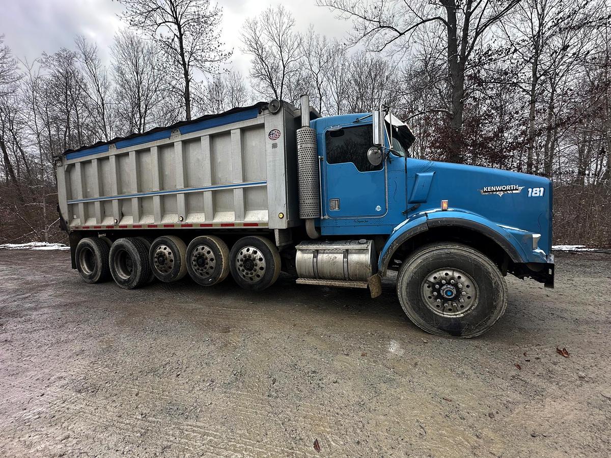 Used 2002 KENWORTH T800