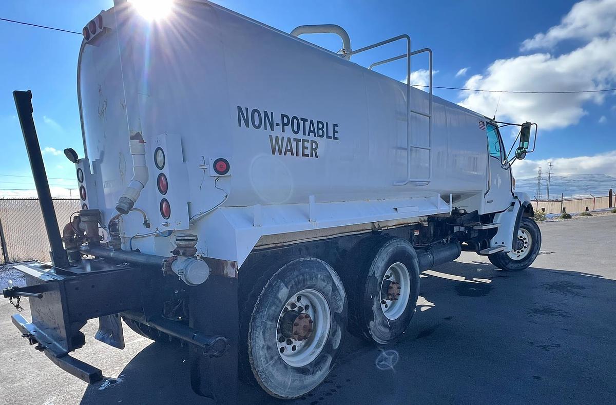 Used 2007 STERLING L7500 Water Truck