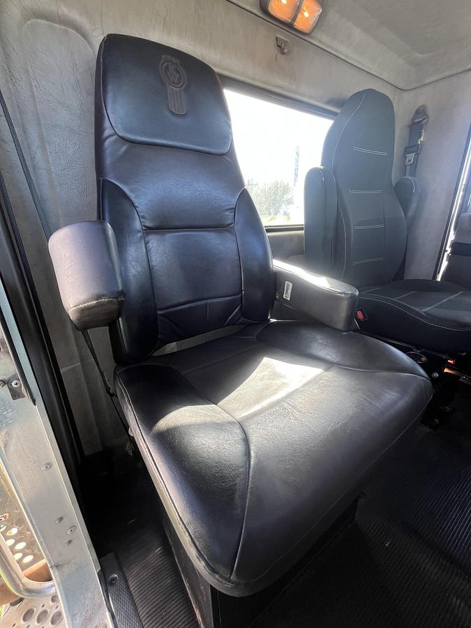 Used 2008 KENWORTH T 370