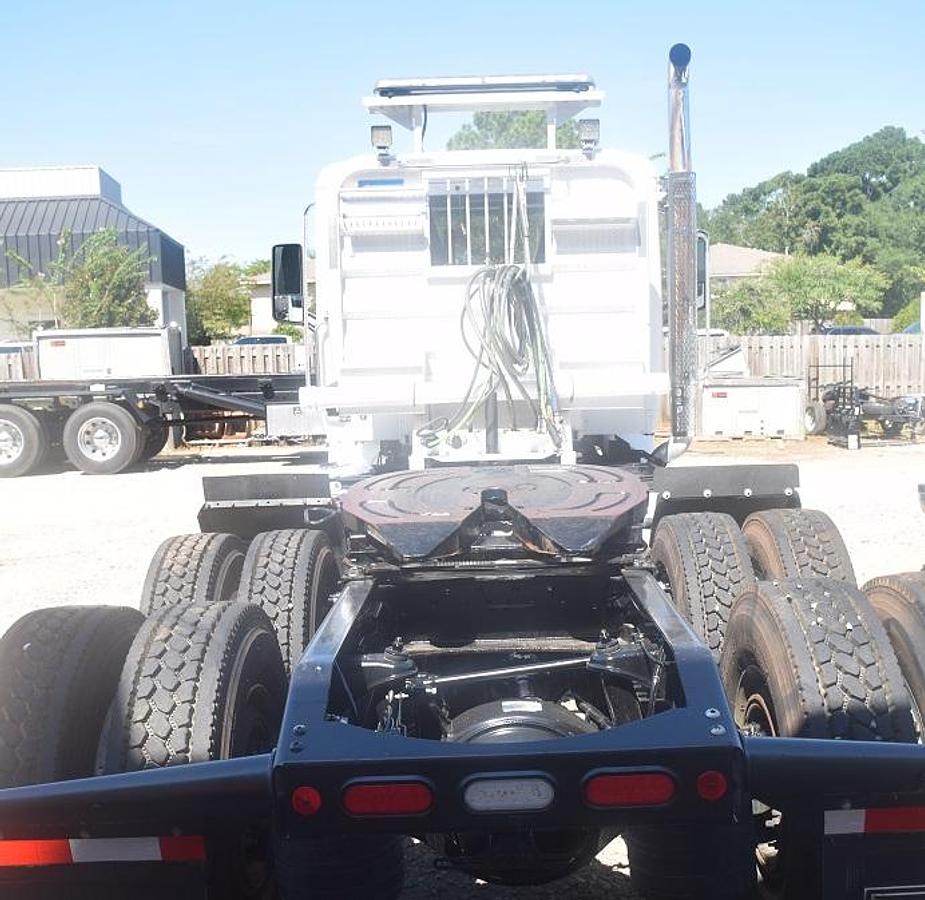 Used 2022 PETERBILT 579