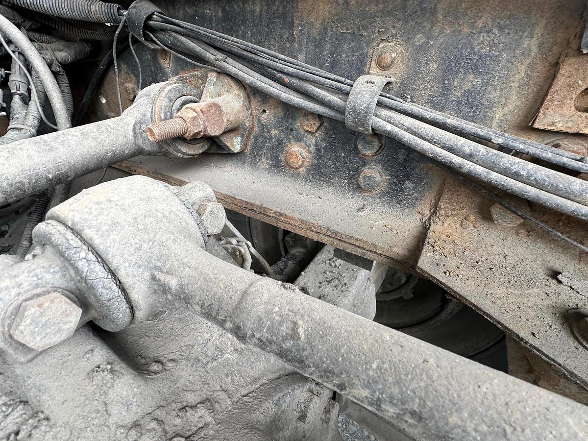 Used 1998 FORD 9500