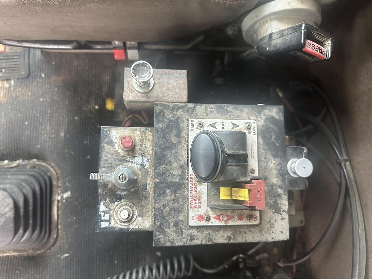 Used 2002 KENWORTH T800