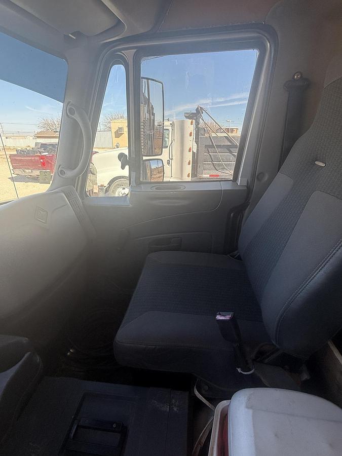 Used 2008 INTERNATIONAL 7400