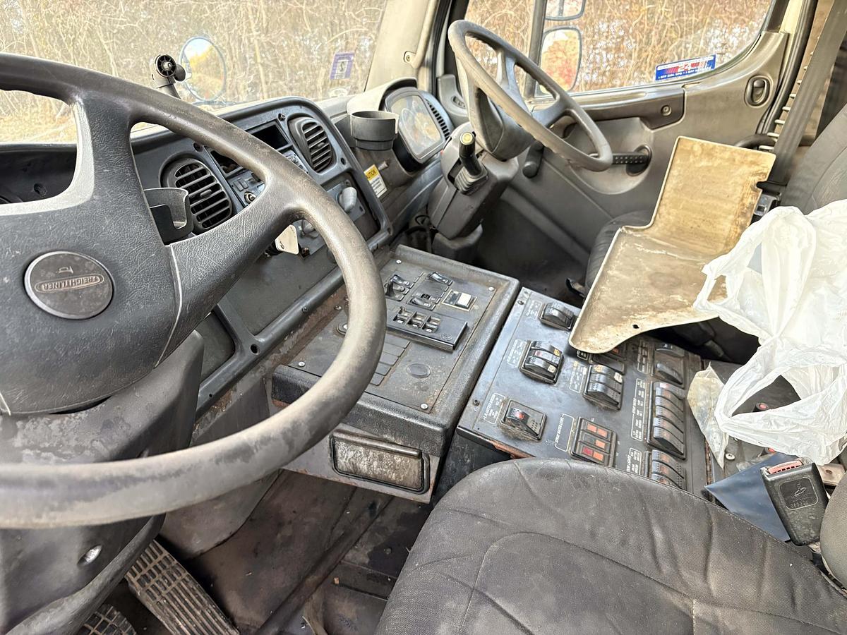 Used 2007 ELGIN Broom Bear Series H