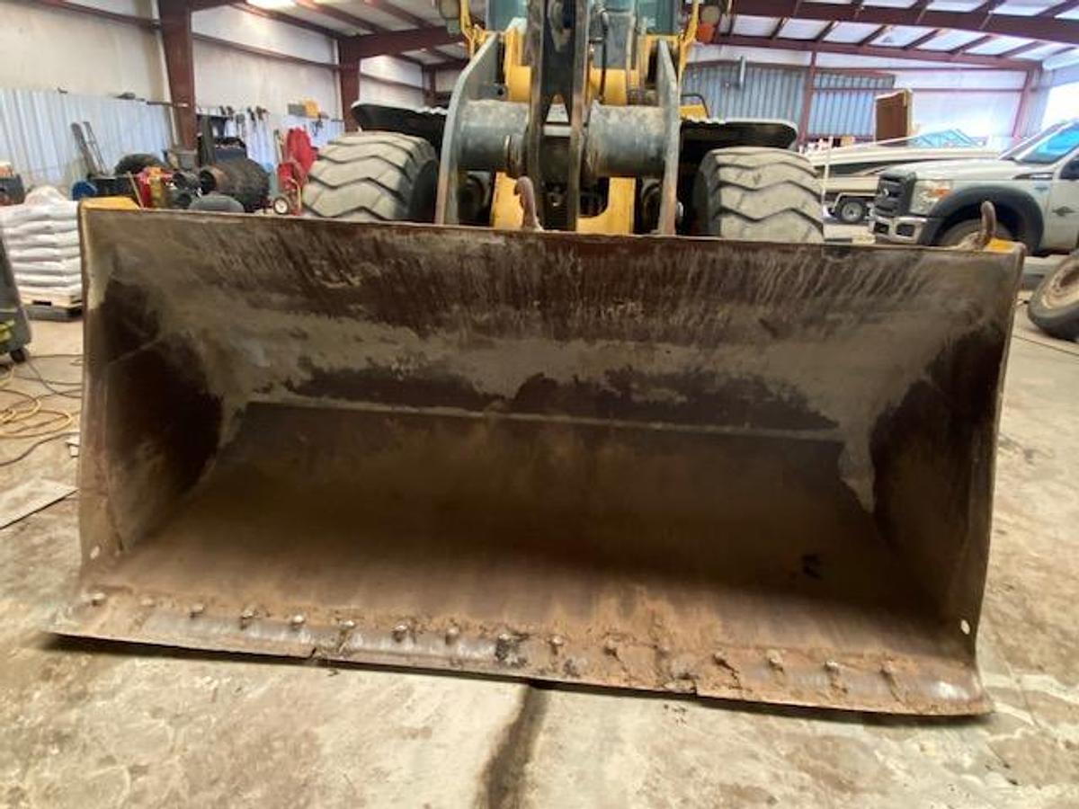 Used 2005 DEERE 544J