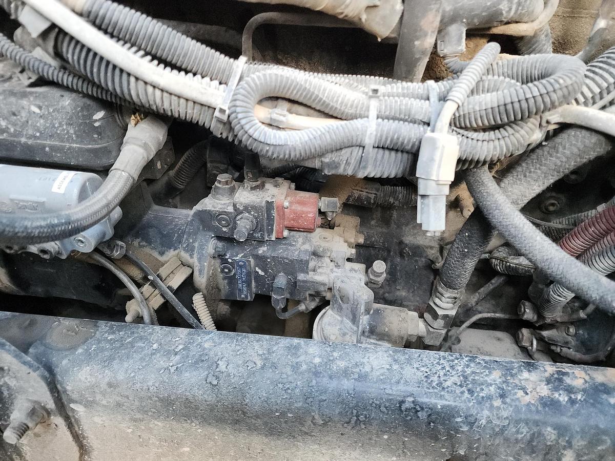 Used 1999 FREIGHTLINER FL110