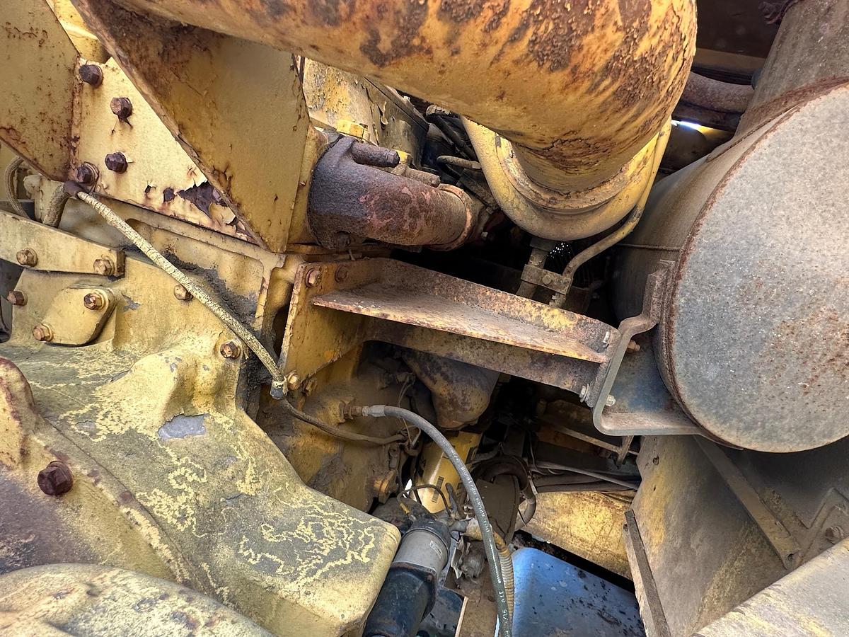 Used 1983 CATERPILLAR 245