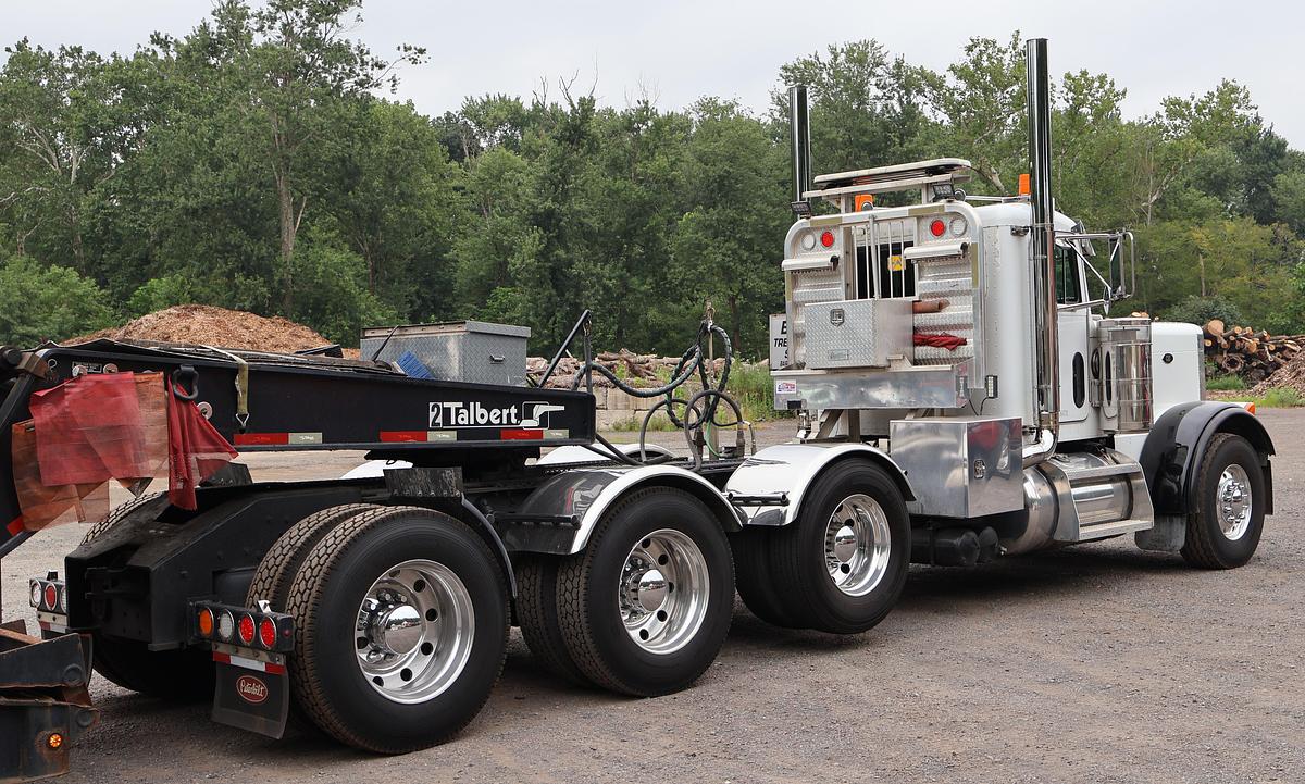 Used 2001 PETERBILT 379