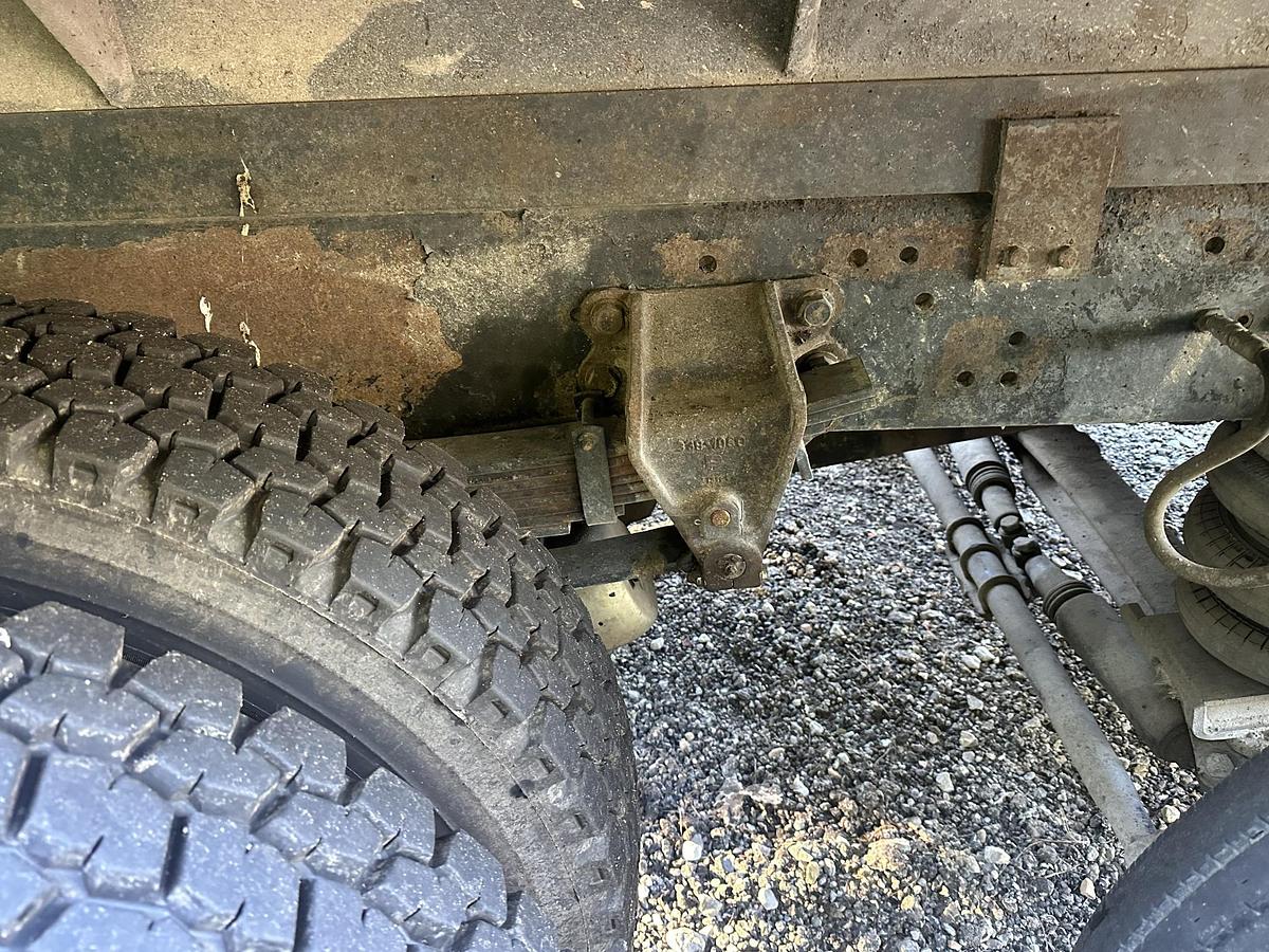 Used 2003 FREIGHTLINER FL112