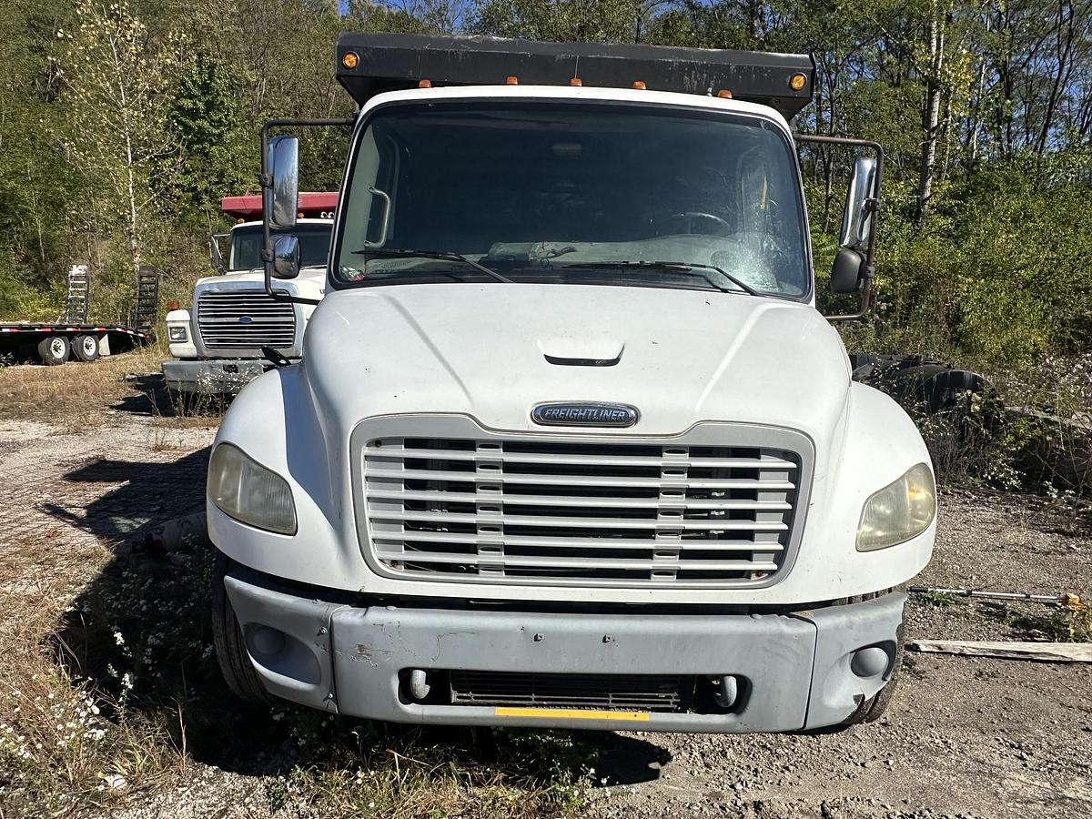 Used 2007 FREIGHTLINER M2 106