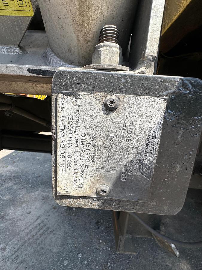 Used 2004 FREIGHTLINER M2 Attenuator Truck