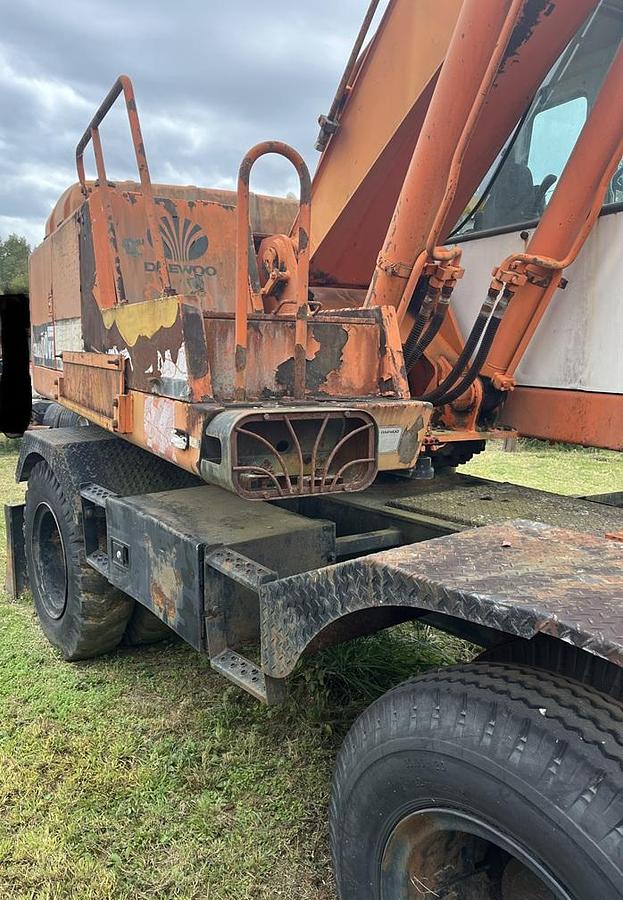 Used 2001 DAEWOO SL 170