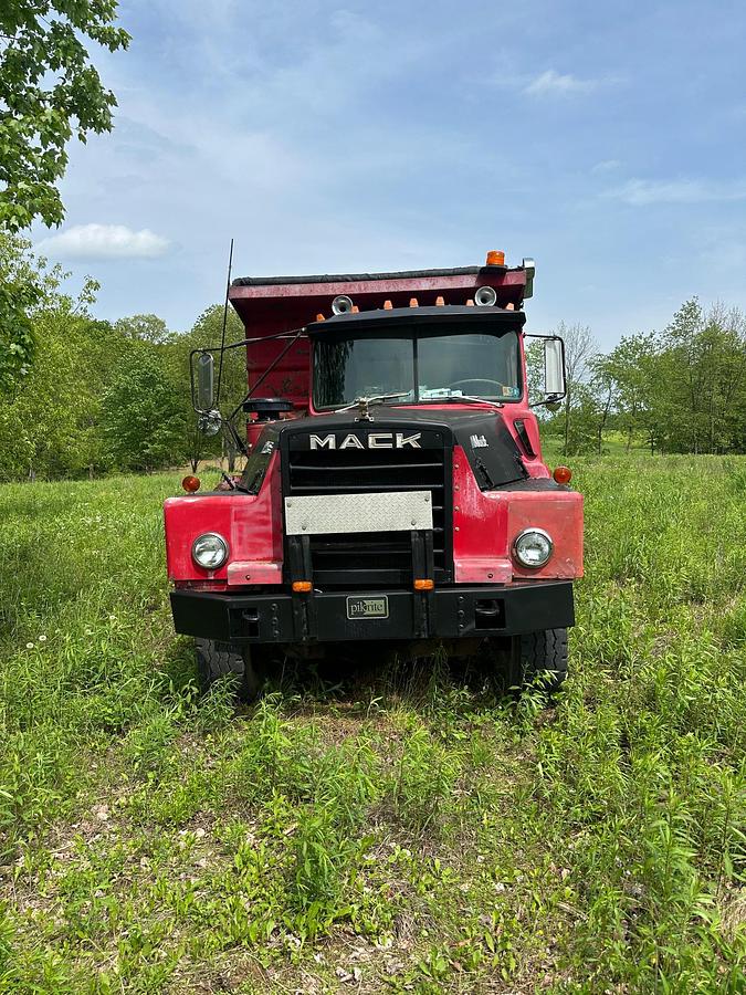 Used 1977 MACK DM685