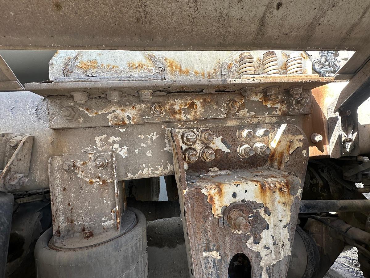 Used 2007 PHOENIX Front Discharge Mixer