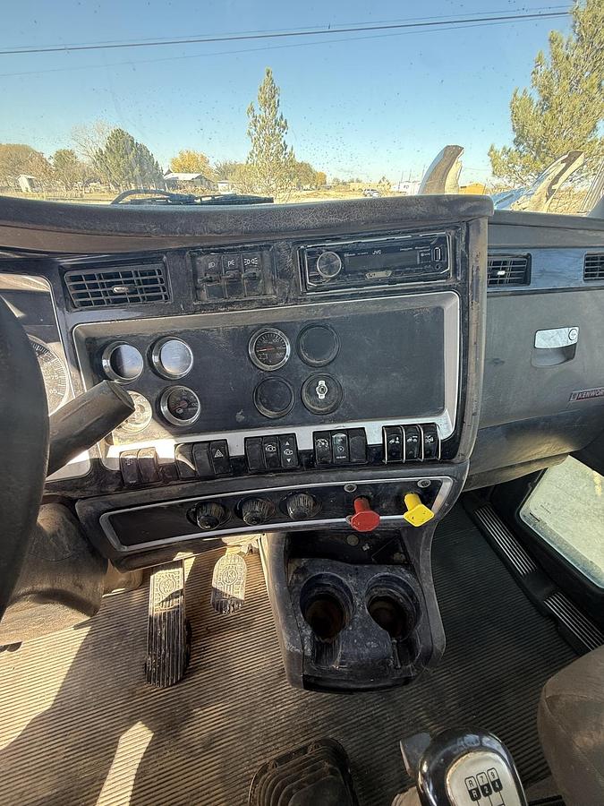 Used 2008 KENWORTH T800