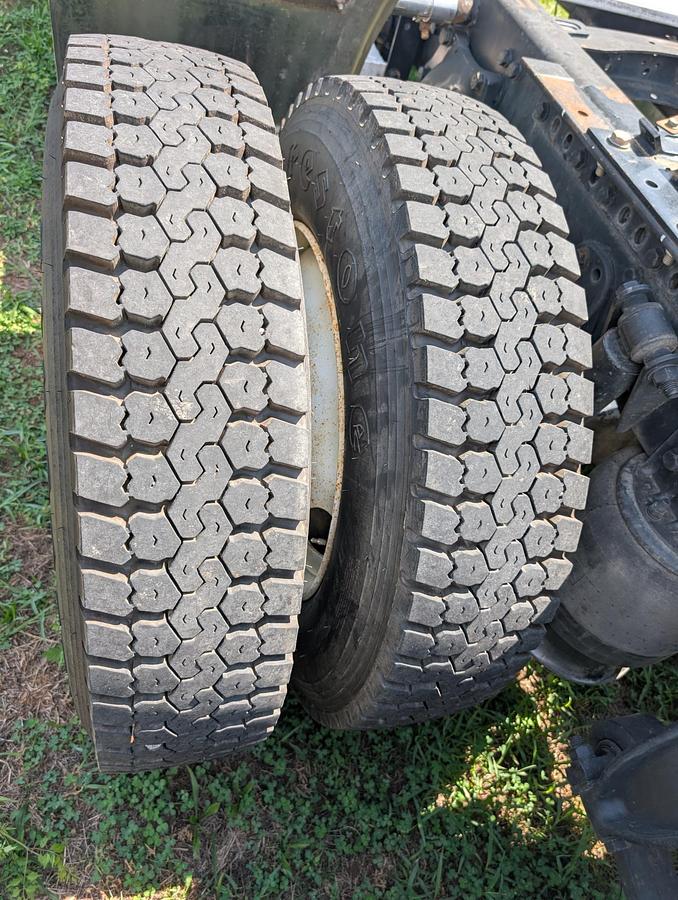 Used 2004 WESTERN STAR 4900