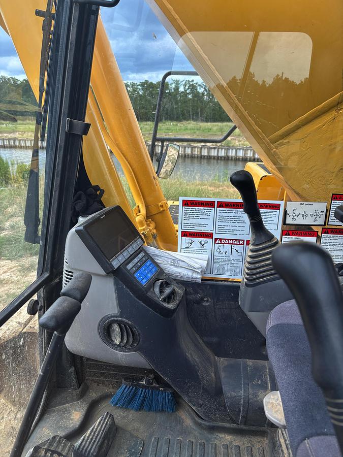 Used 2021 KOMATSU PC360LC-11