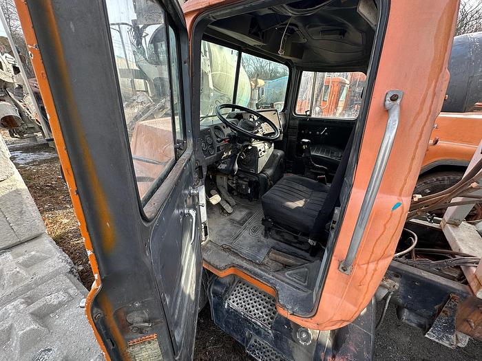 Used 2001 MACK DM688SX