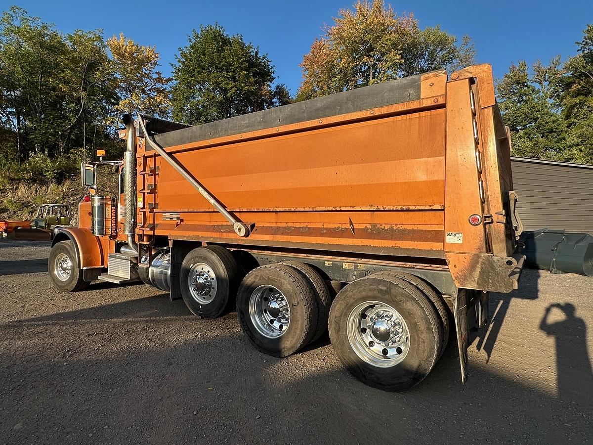 Used 2019 PETERBILT 389L