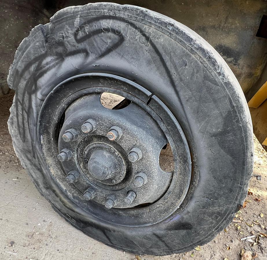 Used 1982 WIGGINS WD228y