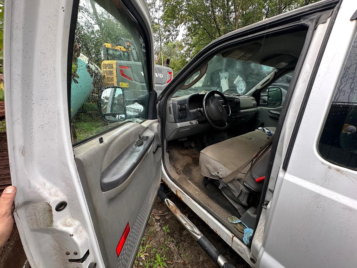Used 2007 FORD F350 Service Truck