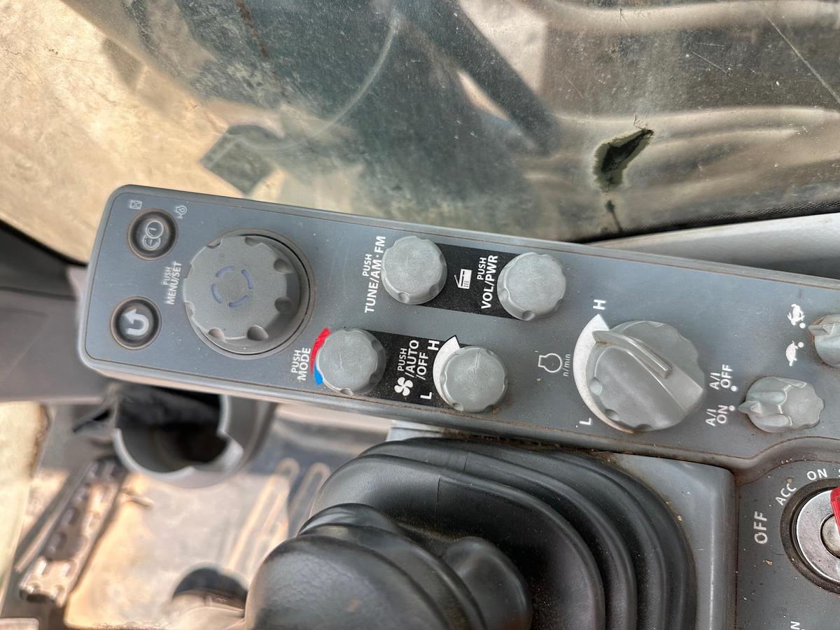 Used 2018 DEERE 380G LC