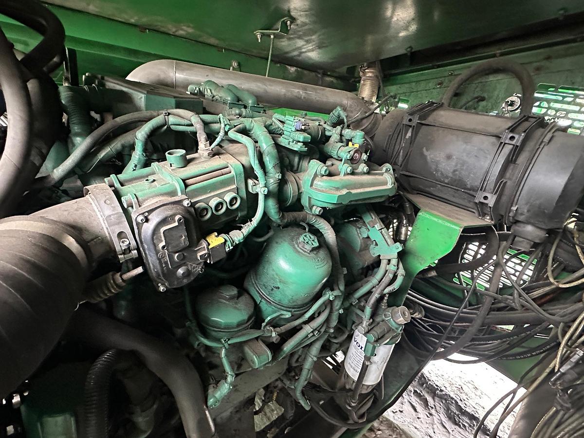 Used 2019 MCCLOSKEY 733RE